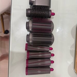 Dyson air wrap attachments Gray and Fuchsia